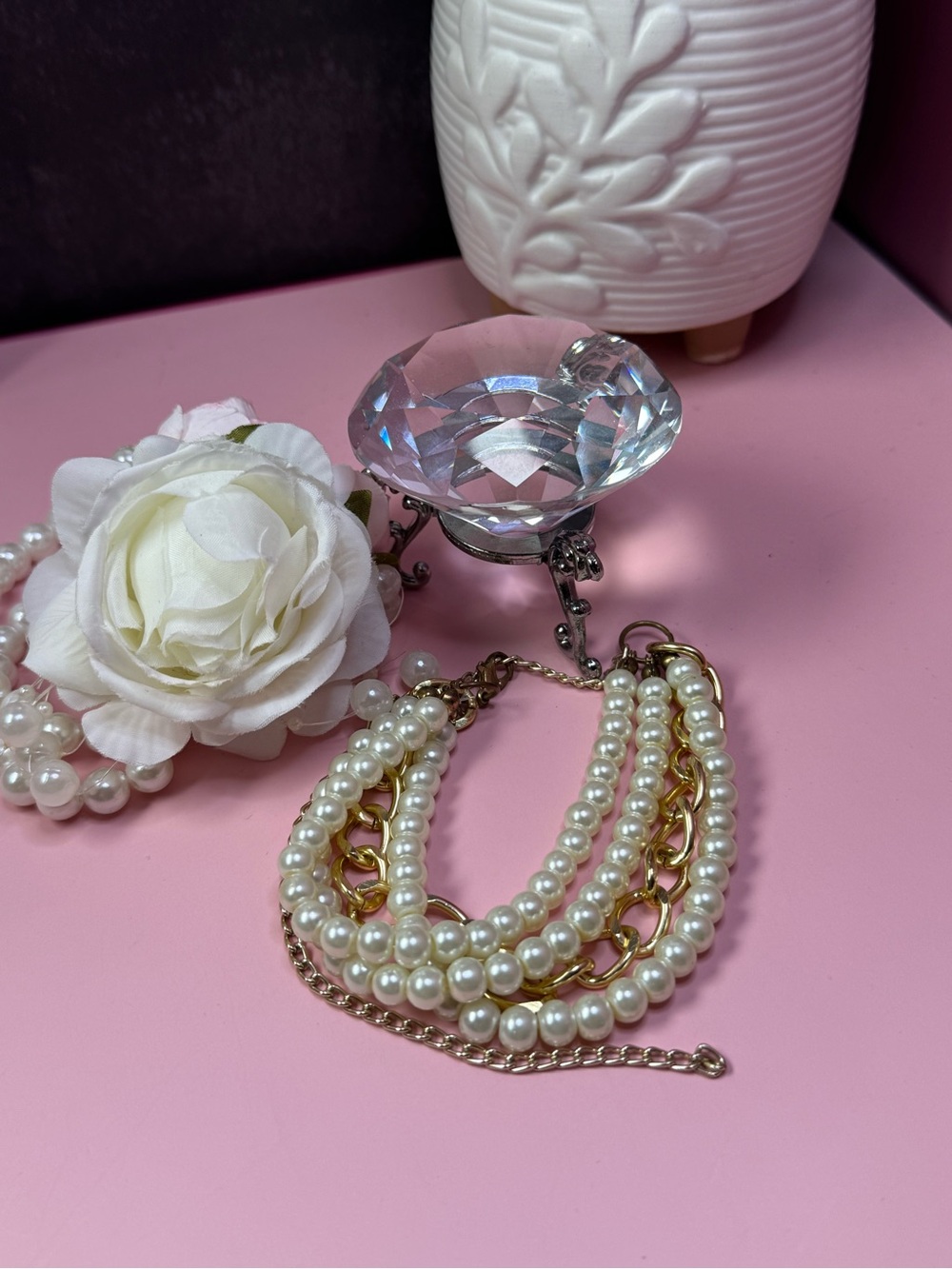 Elegant Pearl and Gold Multi-Strand Bracelet - White